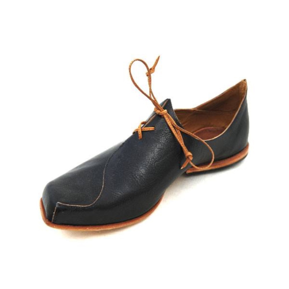 Cydwoq College Shoes